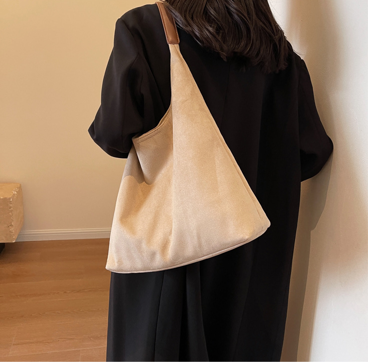 SUEDE - THE DAILY LEATHER TOTE