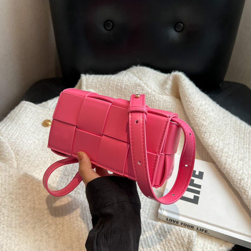 LATTICE – THE WOVEN CROSSBODY (MEDIUM)