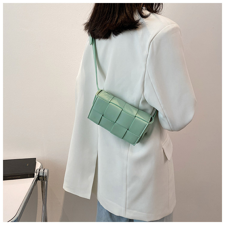 LATTICE – THE WOVEN CROSSBODY (MEDIUM)