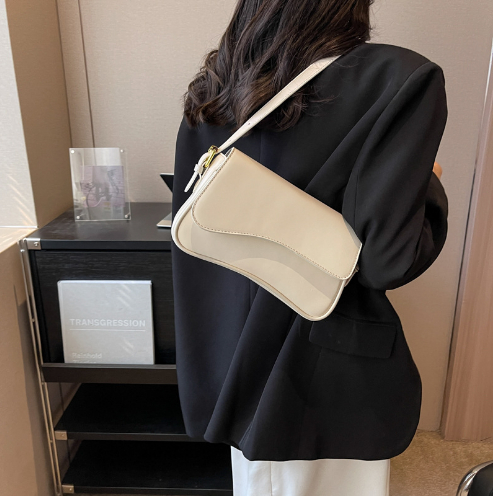 JASMINE CURVE SHOULDER BAG