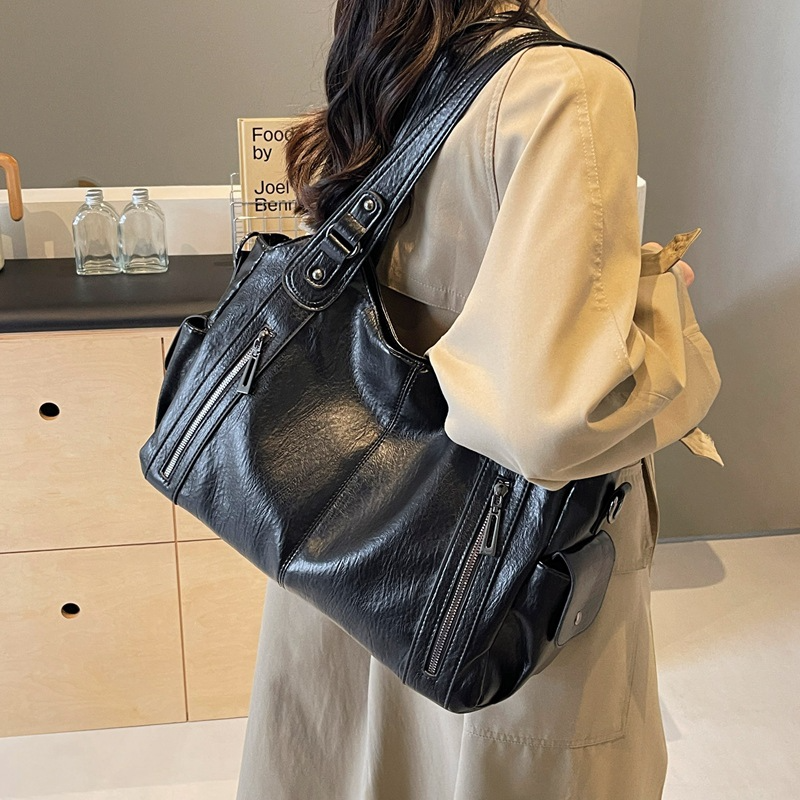 EVERYDAY CITY TOTE BAG
