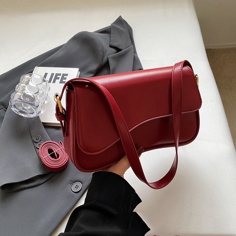 JASMINE CURVE SHOULDER BAG
