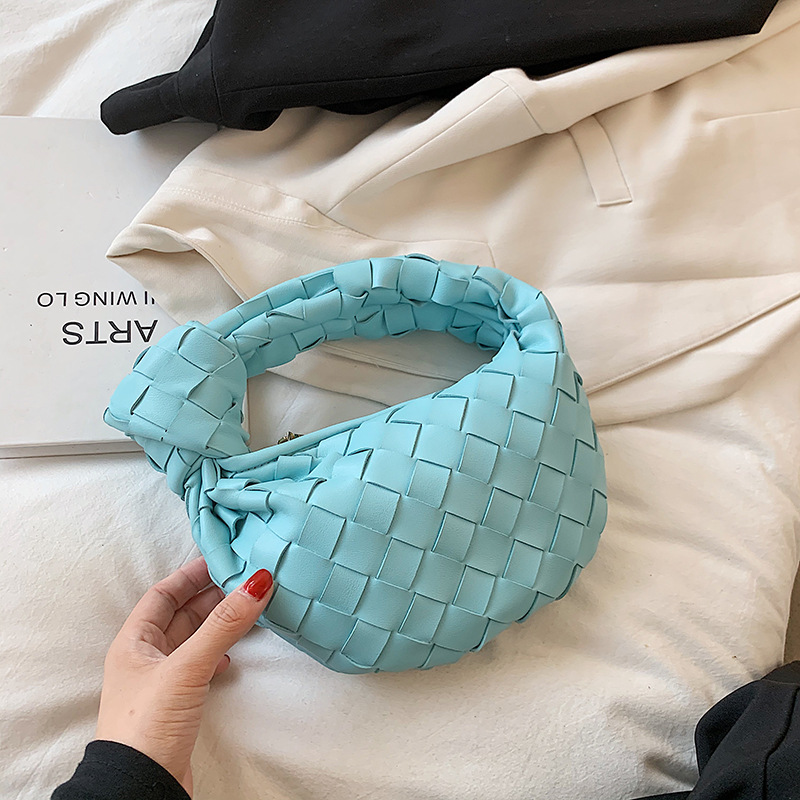 KNOTTED WOVEN CLOUD BAG