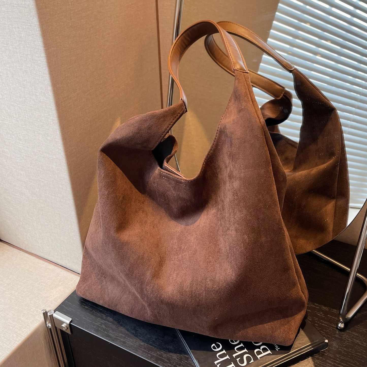 SUEDE - THE DAILY LEATHER TOTE