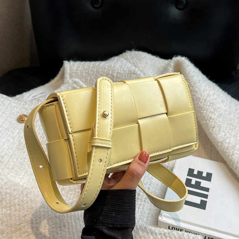 LATTICE – THE WOVEN CROSSBODY (MEDIUM)