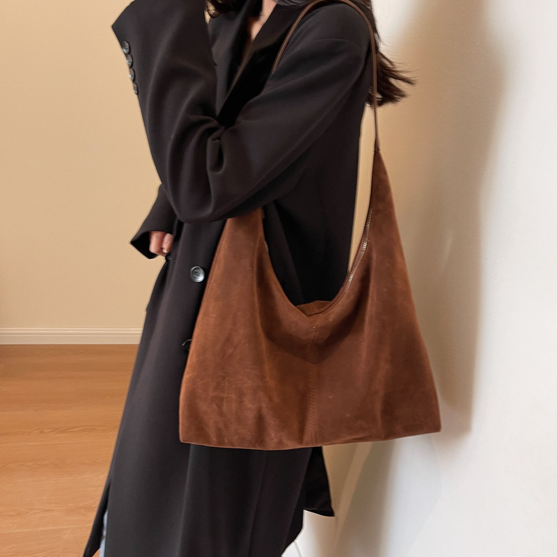 SUEDE - THE DAILY LEATHER TOTE (ZIPPER)