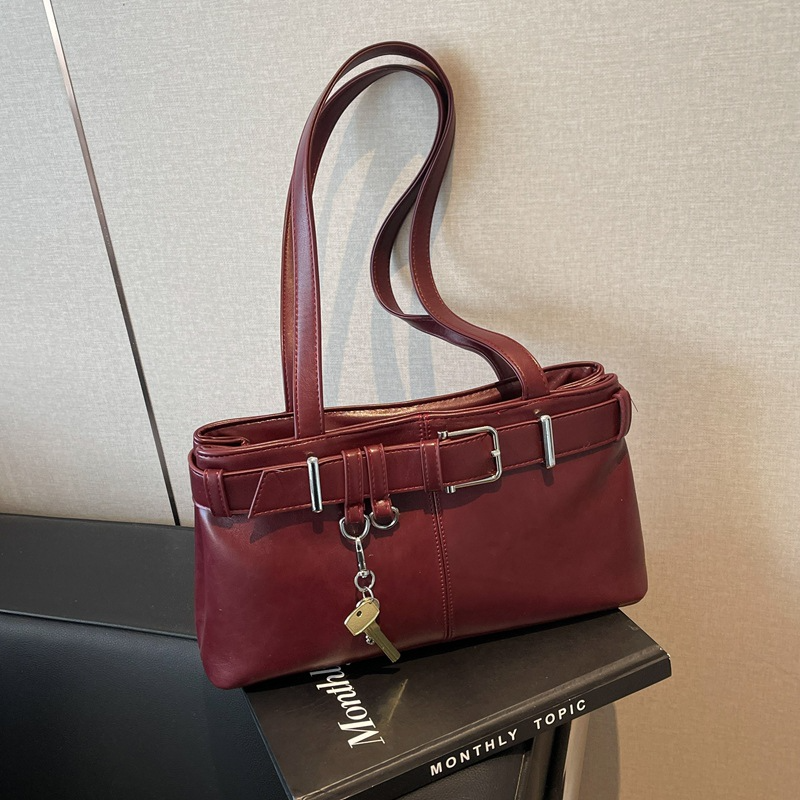 ADELAIDE – THE VINTAGE BUCKLE BAG