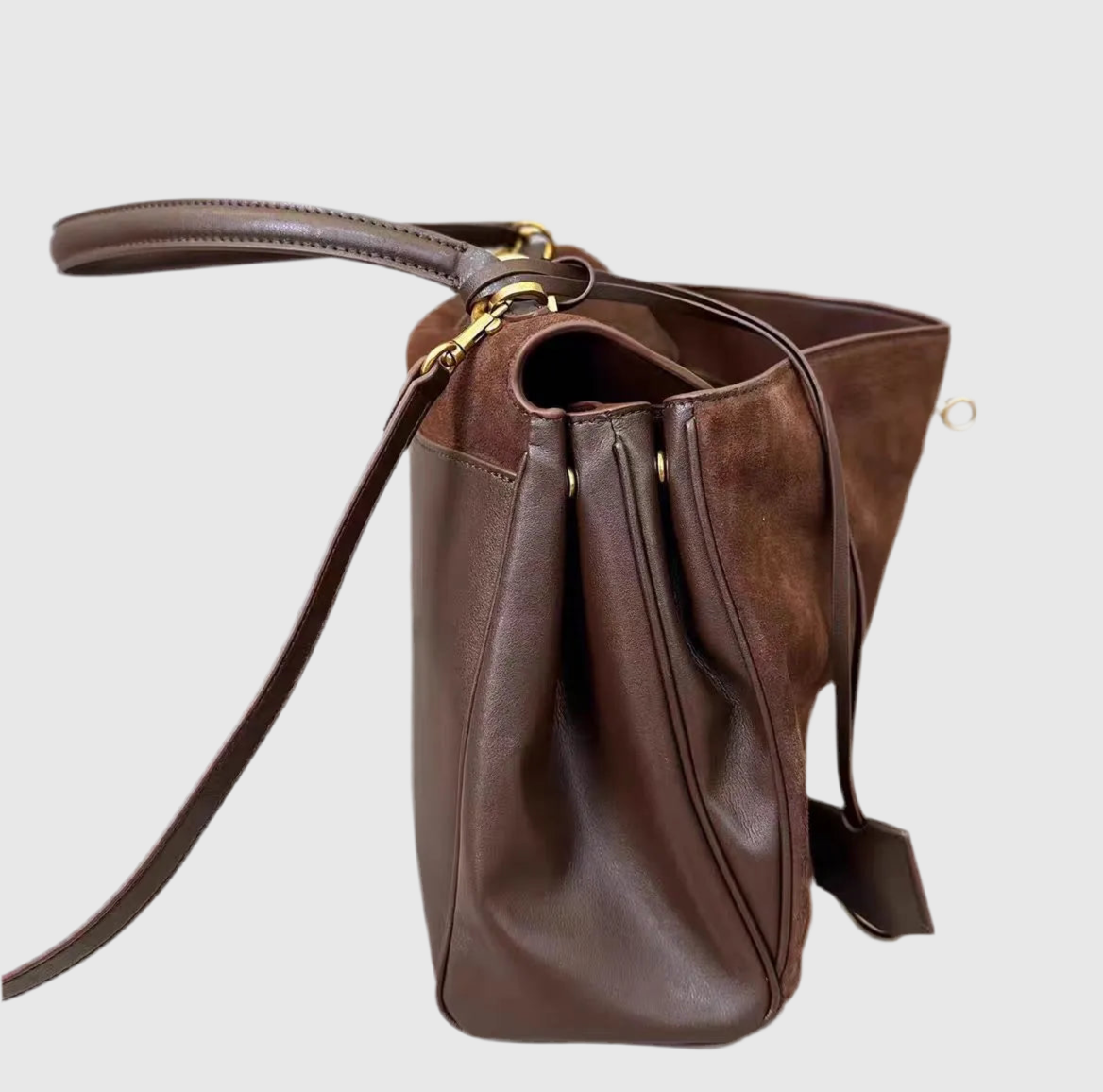 CECILIA – THE CHIC SUEDE BAG