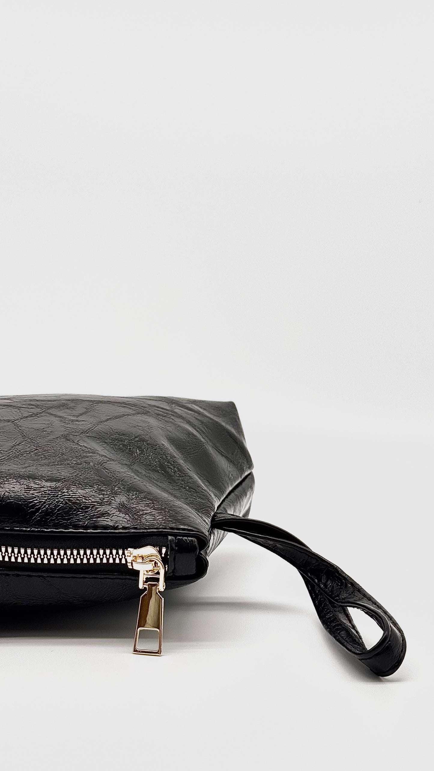 AURORA - THE SCARLETT DISTRESSED LEATHER TOTE