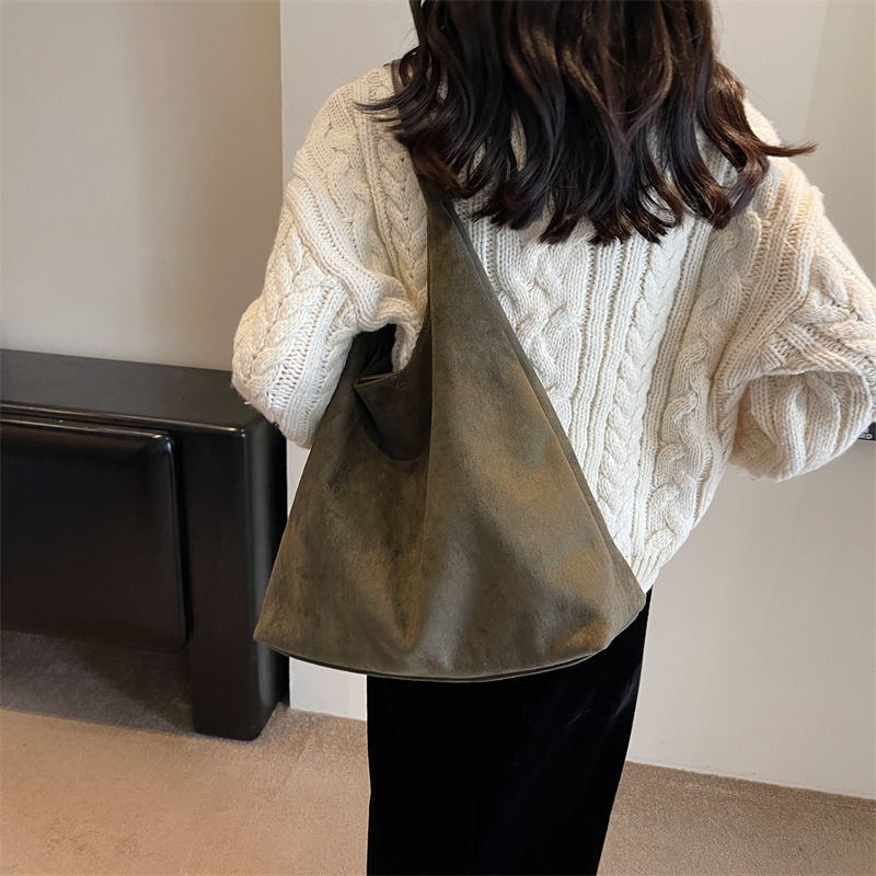 SUEDE - THE DAILY LEATHER TOTE