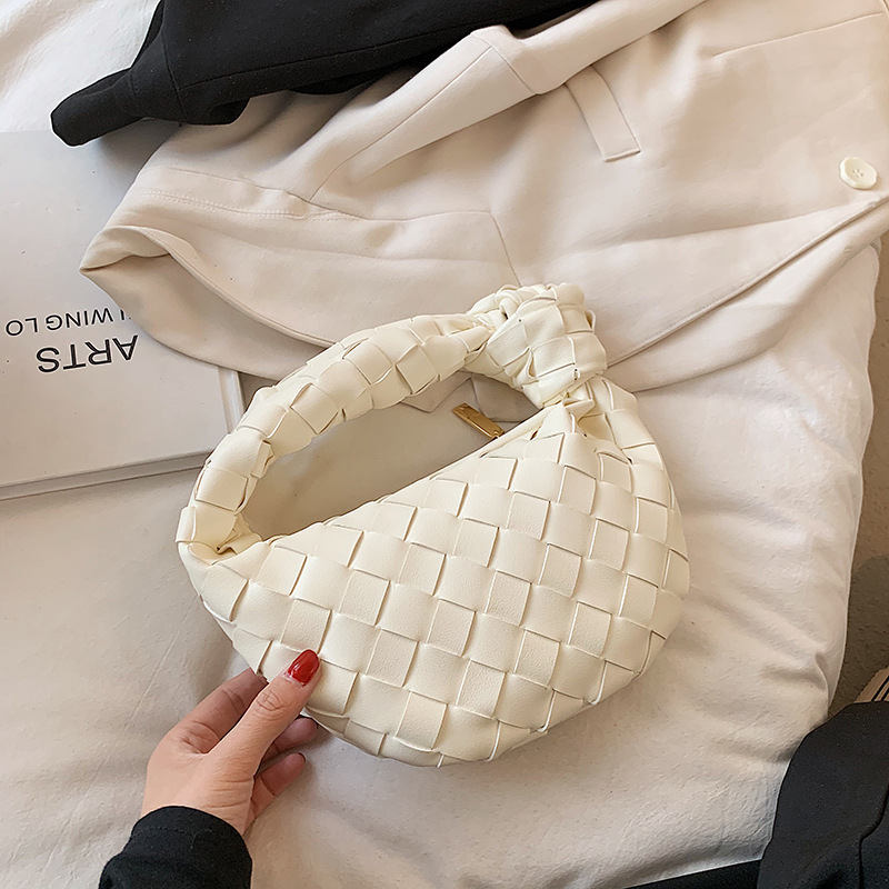 KNOTTED WOVEN CLOUD BAG