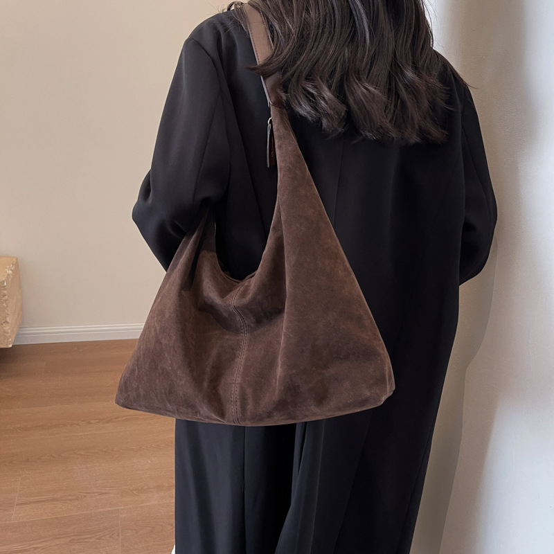 SUEDE - THE DAILY LEATHER TOTE (ZIPPER)