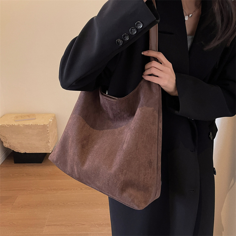 SUEDE - THE DAILY LEATHER TOTE
