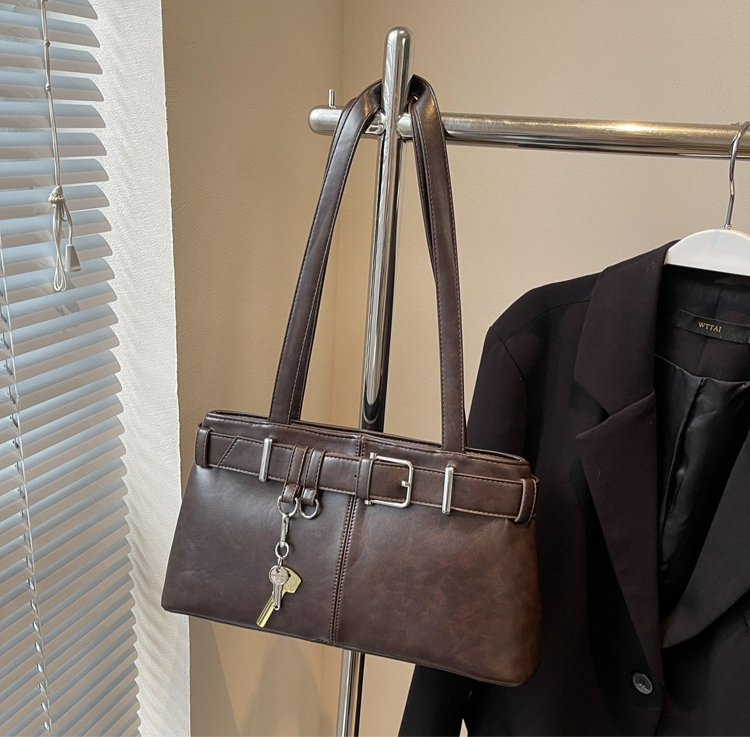 ADELAIDE – THE VINTAGE BUCKLE BAG