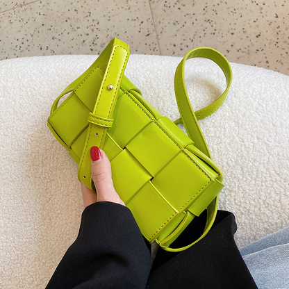 LATTICE – THE WOVEN CROSSBODY (MEDIUM)